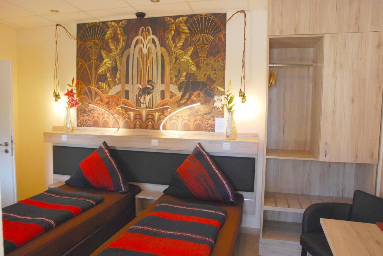 Land-Hotel Zum Schwan, Garni Weilerswist-Metternich, 3 E-Ladestationen, Naehe Phantasialand, Palmenparadies Euskirchen Dış mekan fotoğraf