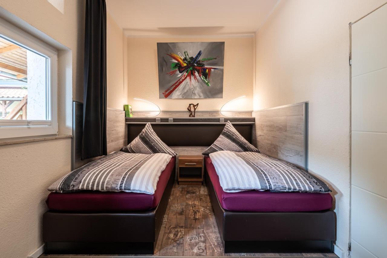 Land-Hotel Zum Schwan, Garni Weilerswist-Metternich, 3 E-Ladestationen, Naehe Phantasialand, Palmenparadies Euskirchen Dış mekan fotoğraf