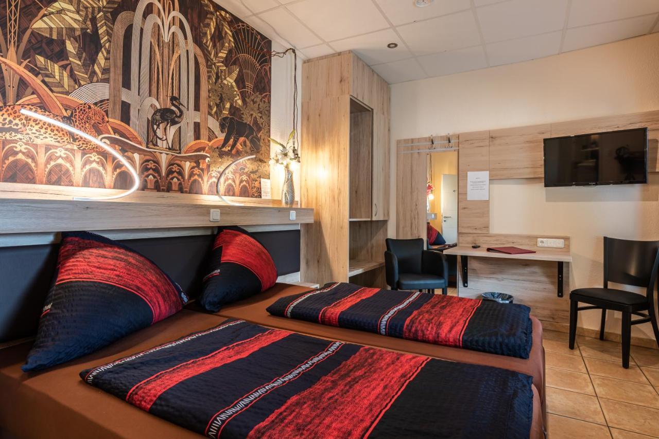 Land-Hotel Zum Schwan, Garni Weilerswist-Metternich, 3 E-Ladestationen, Naehe Phantasialand, Palmenparadies Euskirchen Dış mekan fotoğraf