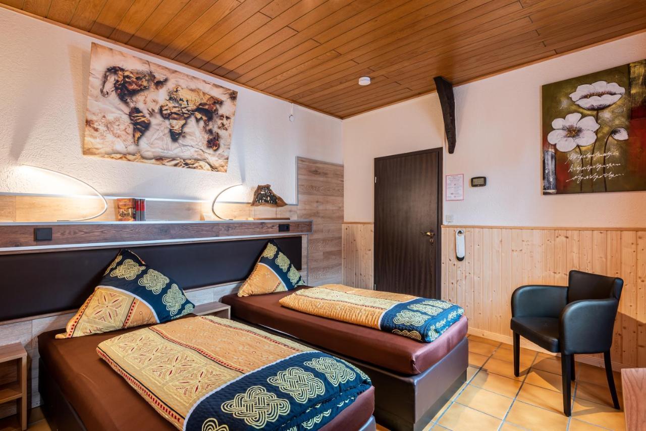 Land-Hotel Zum Schwan, Garni Weilerswist-Metternich, 3 E-Ladestationen, Naehe Phantasialand, Palmenparadies Euskirchen Dış mekan fotoğraf