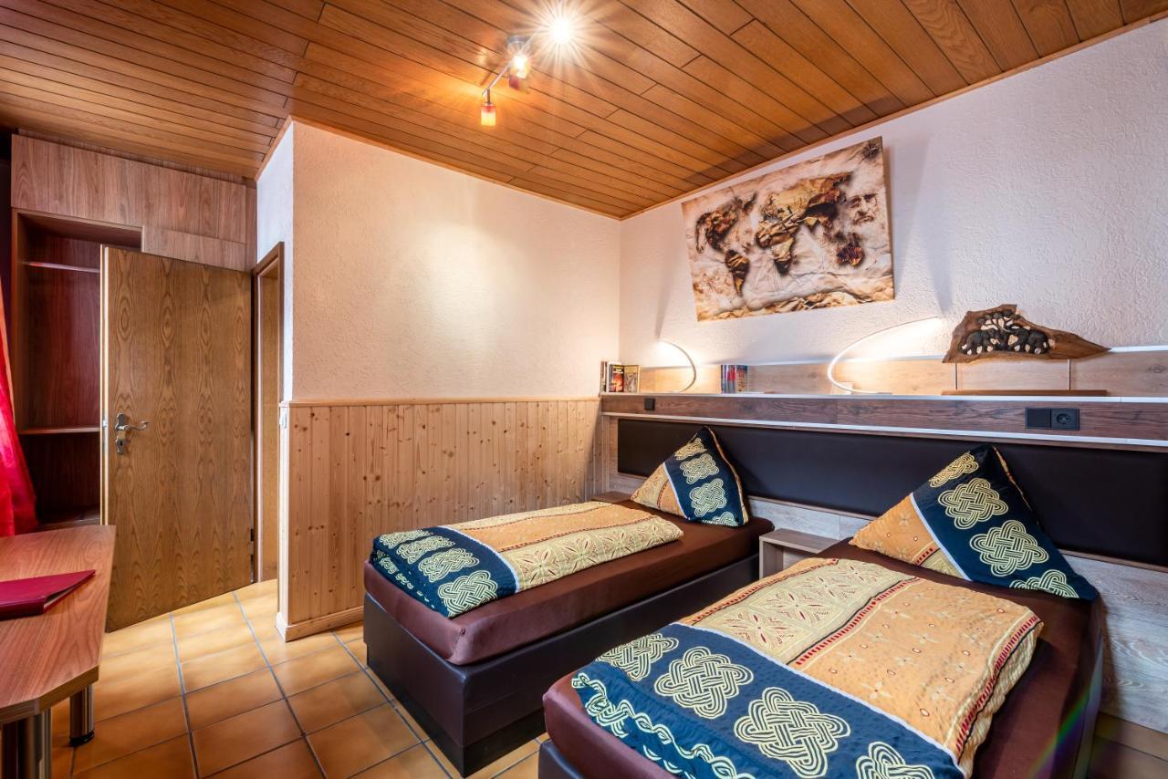 Land-Hotel Zum Schwan, Garni Weilerswist-Metternich, 3 E-Ladestationen, Naehe Phantasialand, Palmenparadies Euskirchen Dış mekan fotoğraf